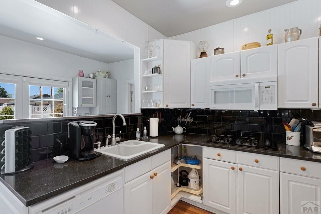 Property Photo: 1419 Berkley Ave CO 81004