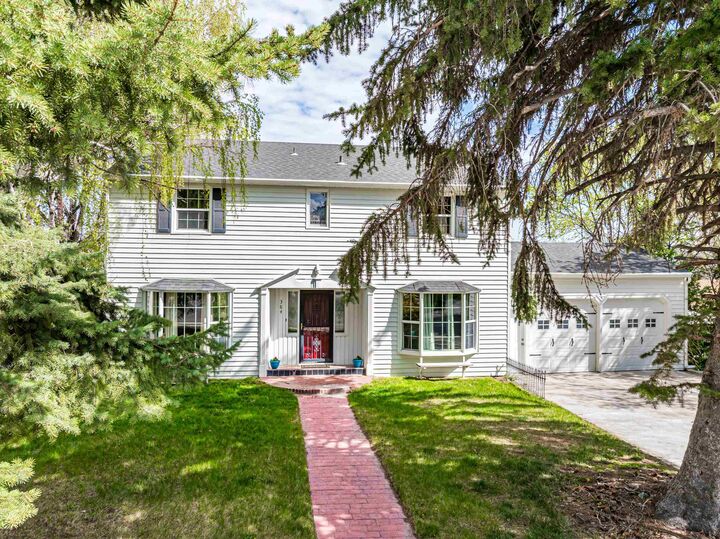 Property Photo:  384 Skyline  ID 83204 