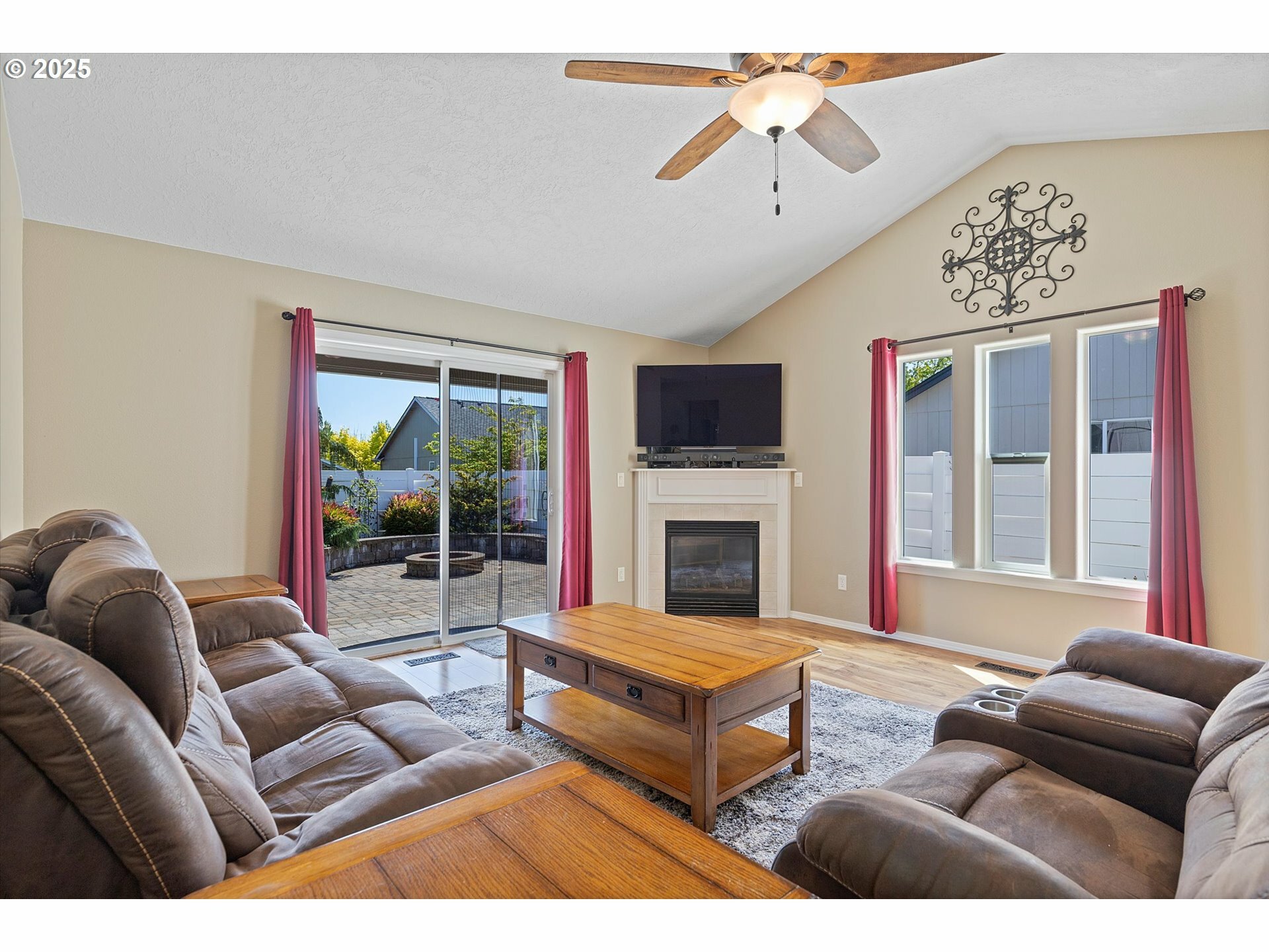 Property Photo: 3242 NE Mohan Dr OR 97128