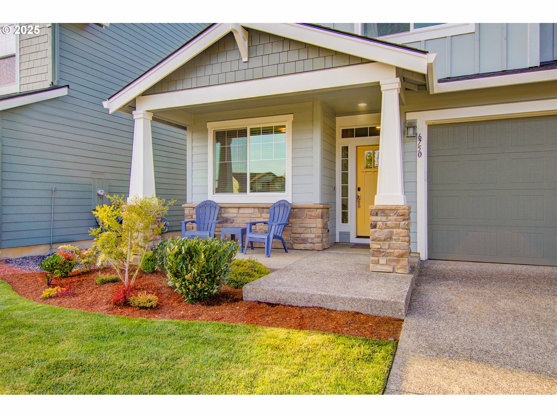 Property Photo: 6750 N 89th Loop WA 98607