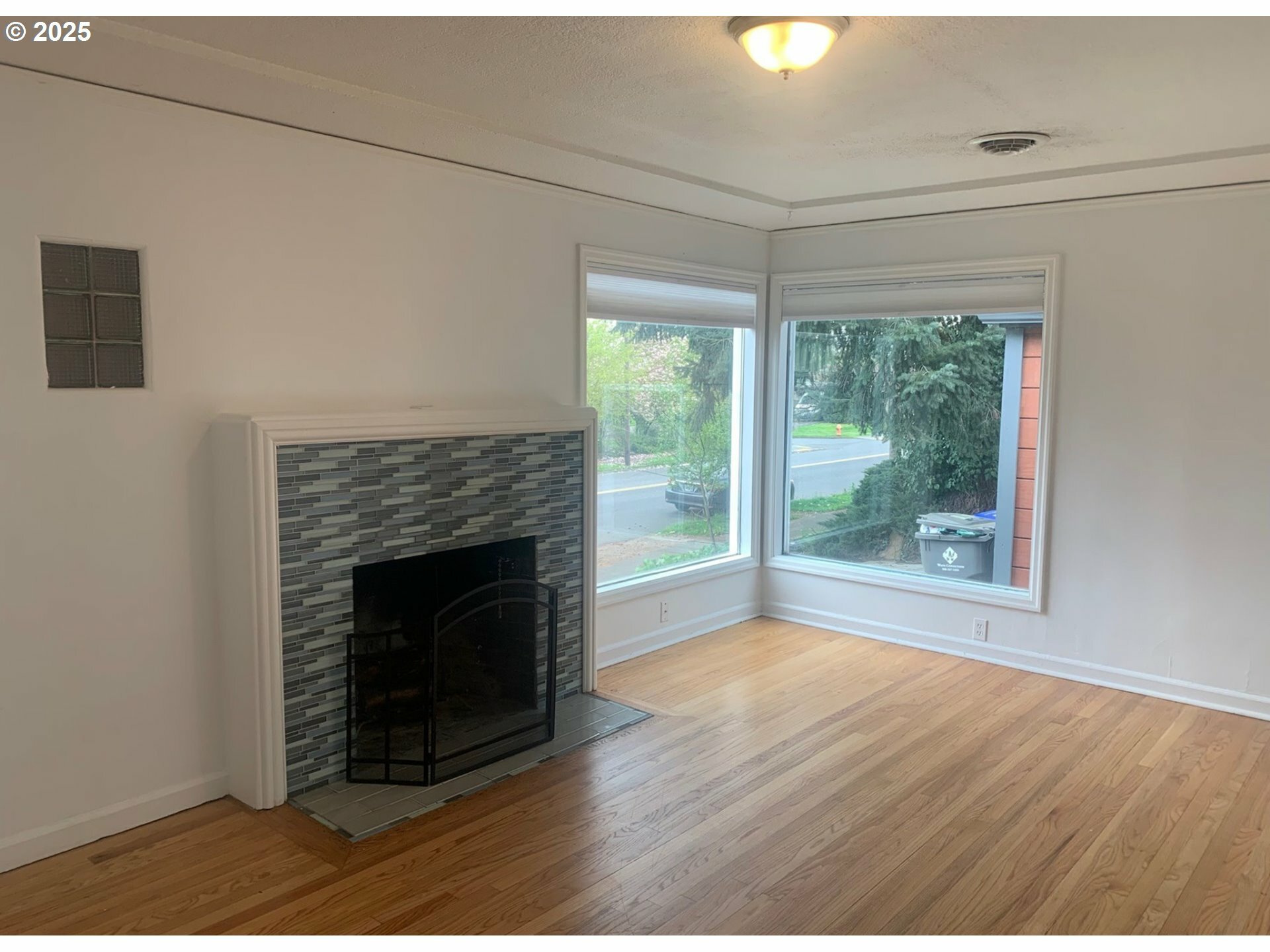 Property Photo: 3552 NE Killingsworth St OR 97211