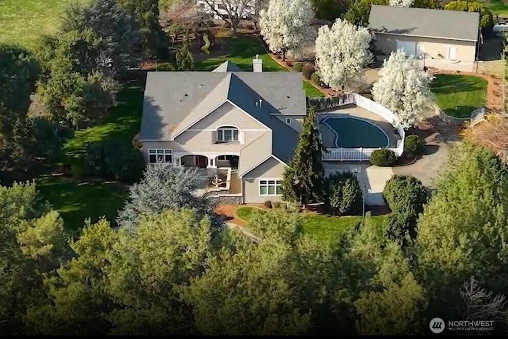 8620 W Richardson Road  Pasco WA 99301 photo
