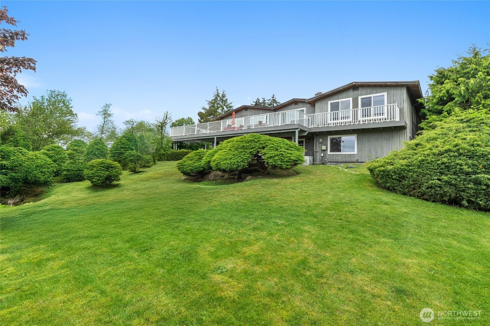 Property Photo: 431 12th Place N WA 98020