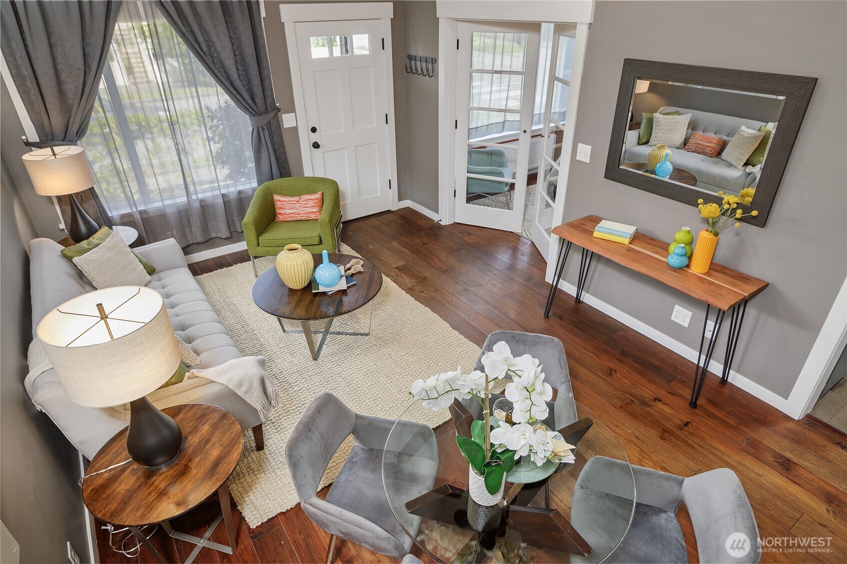 Property Photo: 4543 S Orcas Street WA 98118