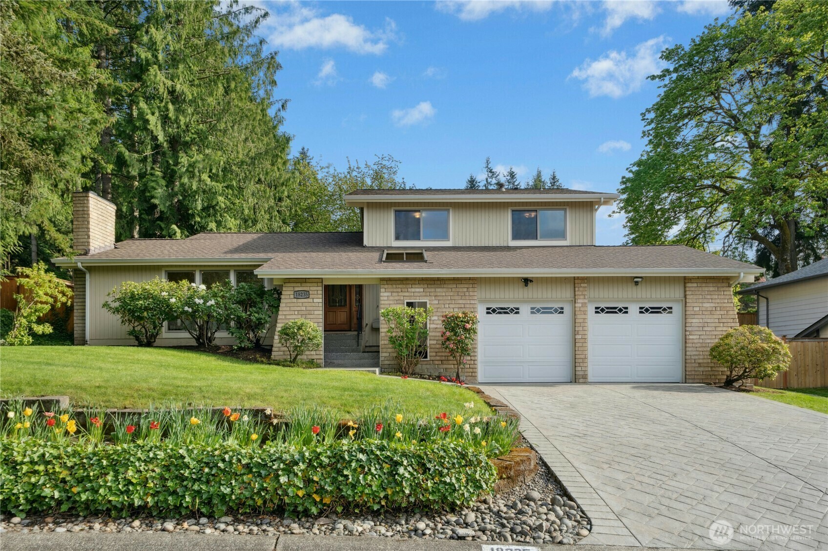 Property Photo: 18235 NE 25th Street WA 98052