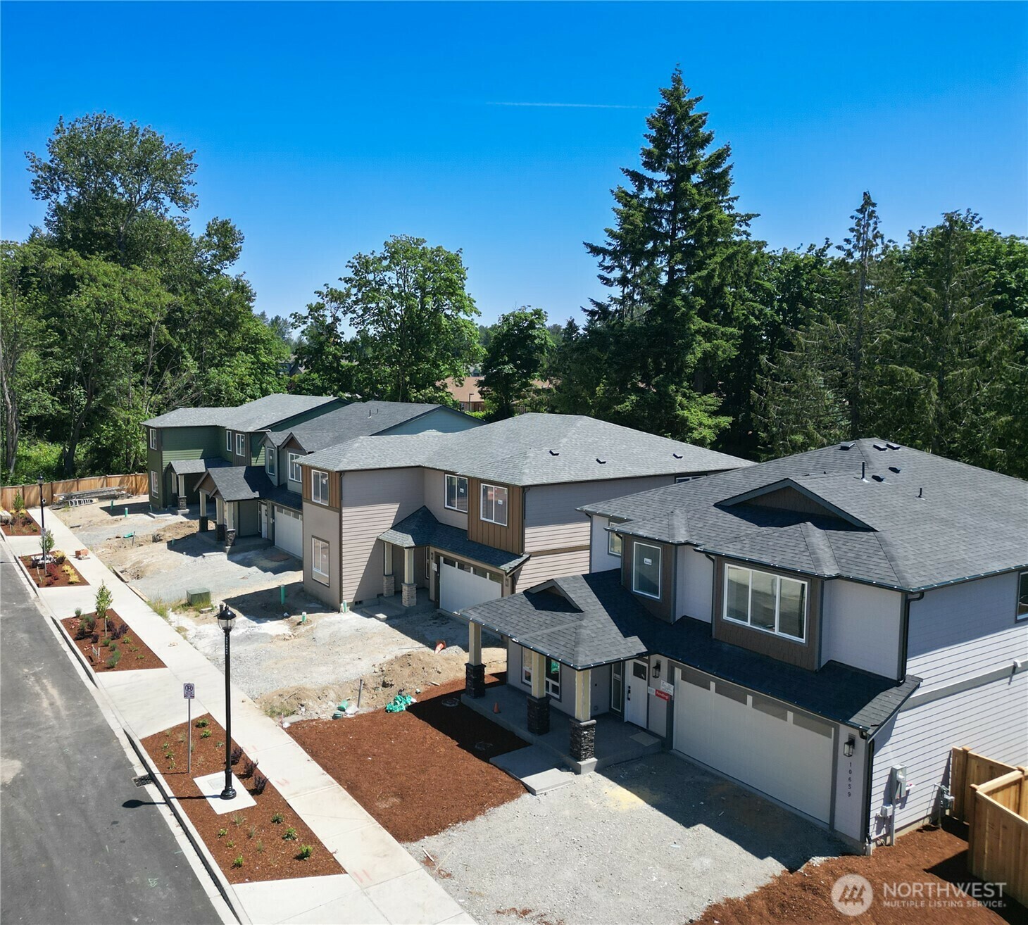 Property Photo: 10675 170th Place SE WA 98058