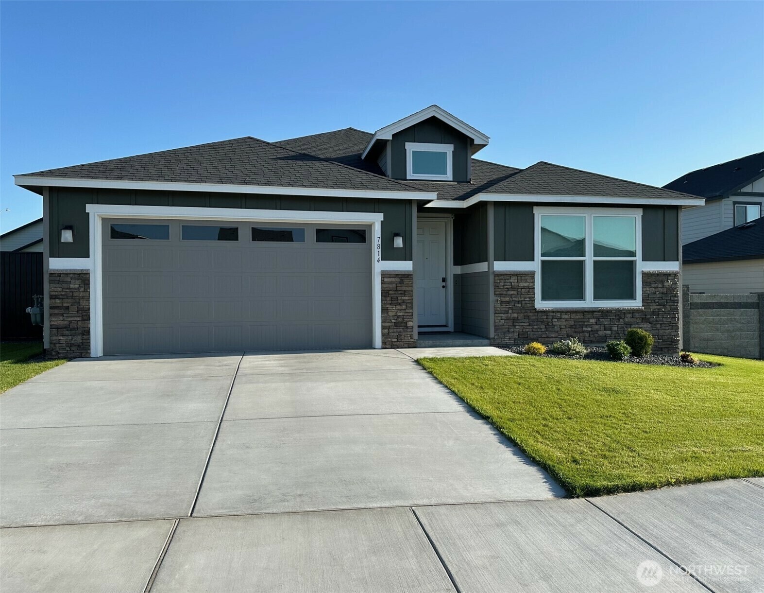 7814  Blanchard Loop  West Richland WA 99353 photo