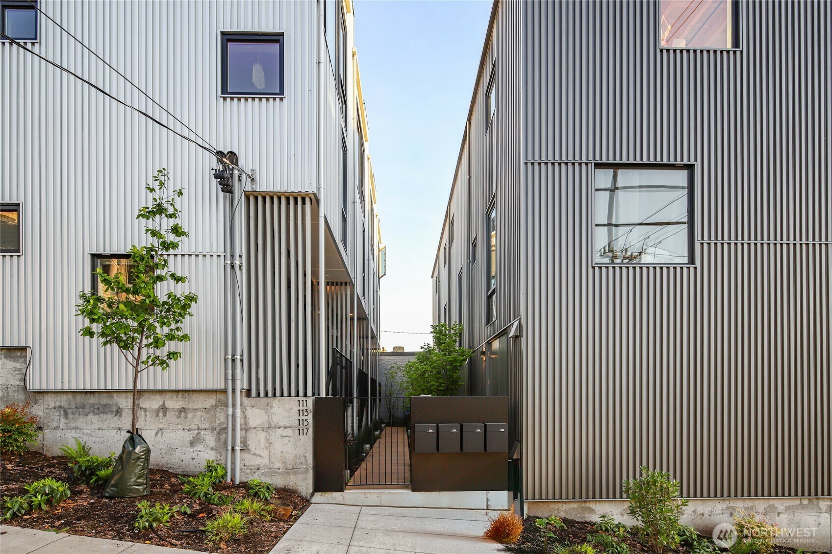 Property Photo: 115 E Allison Street WA 98102