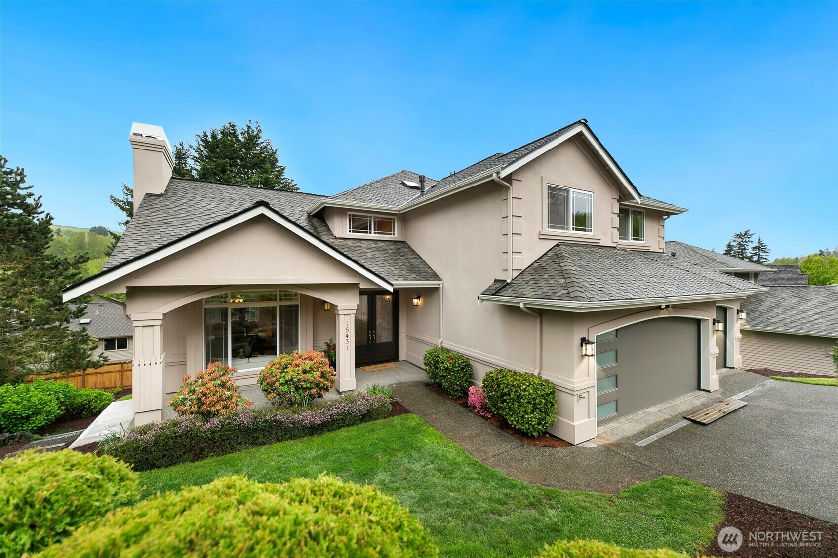 Property Photo: 15431 SE 67th Place WA 98006