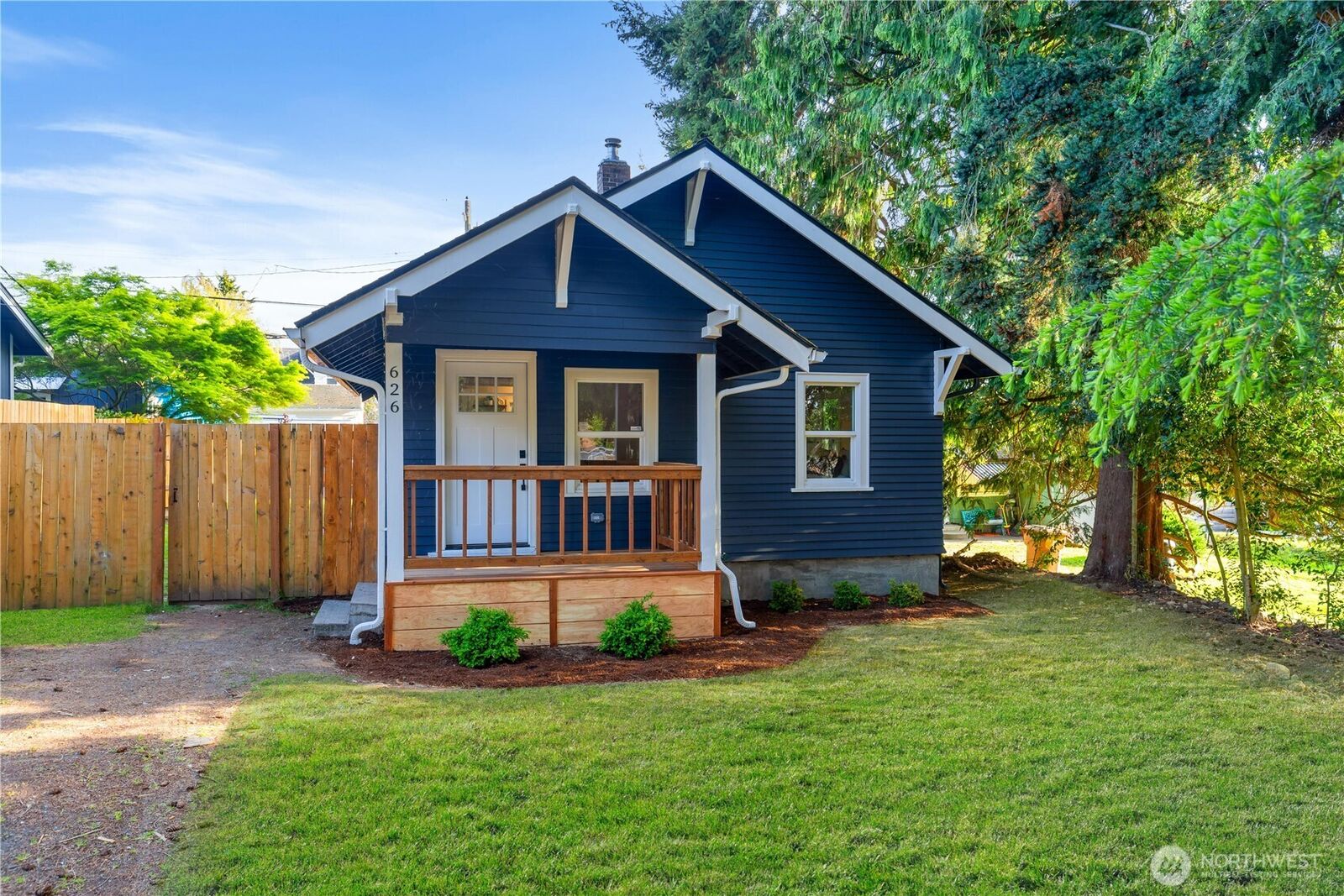 Property Photo:  626 E 51st Street  WA 98404 