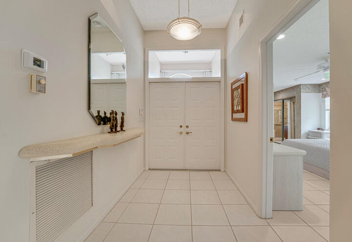 Property Photo: 9870 Harbour Lake Circle FL 33437