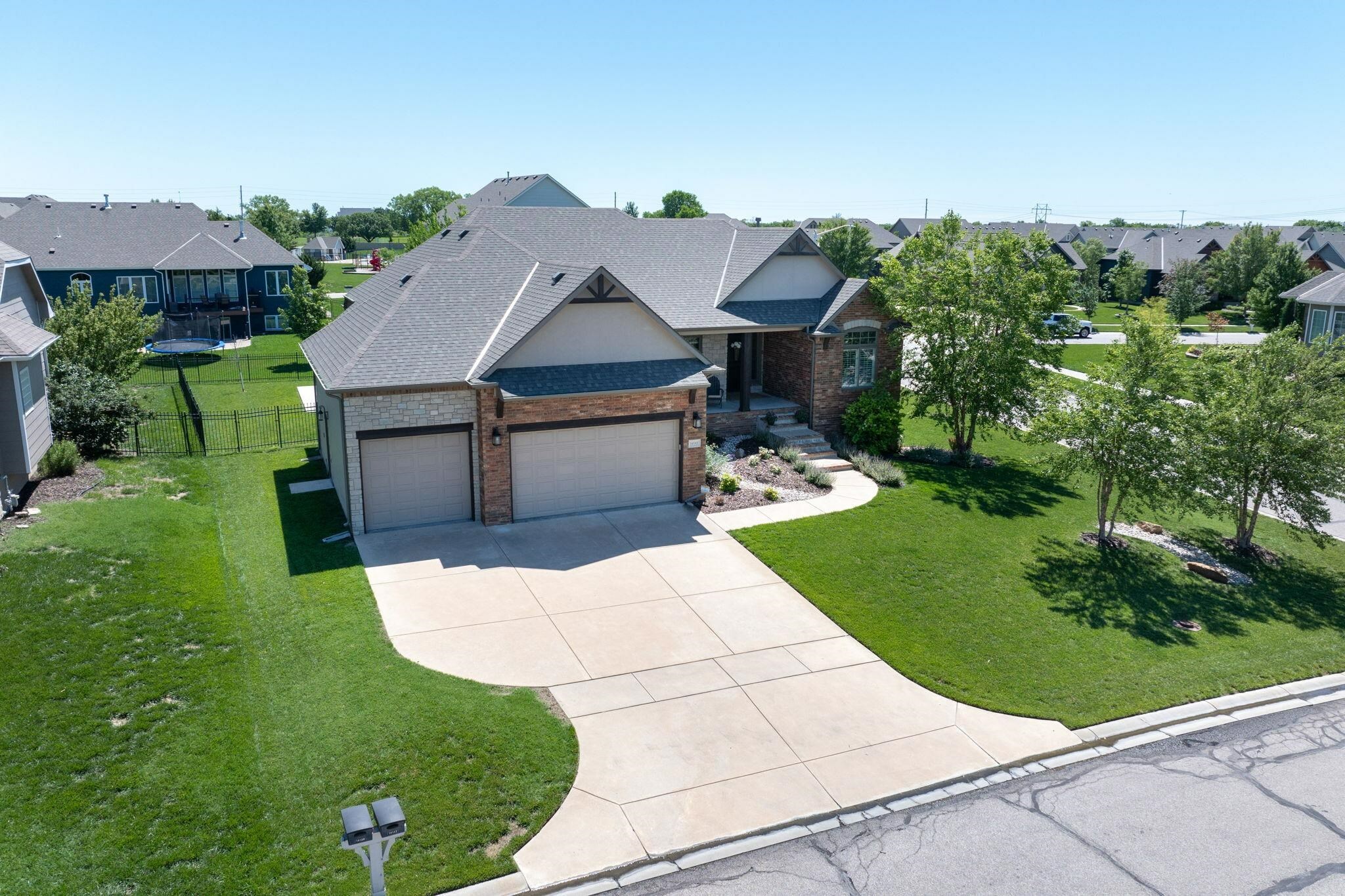 Property Photo: 14142 E Rockhill Ct KS 67230