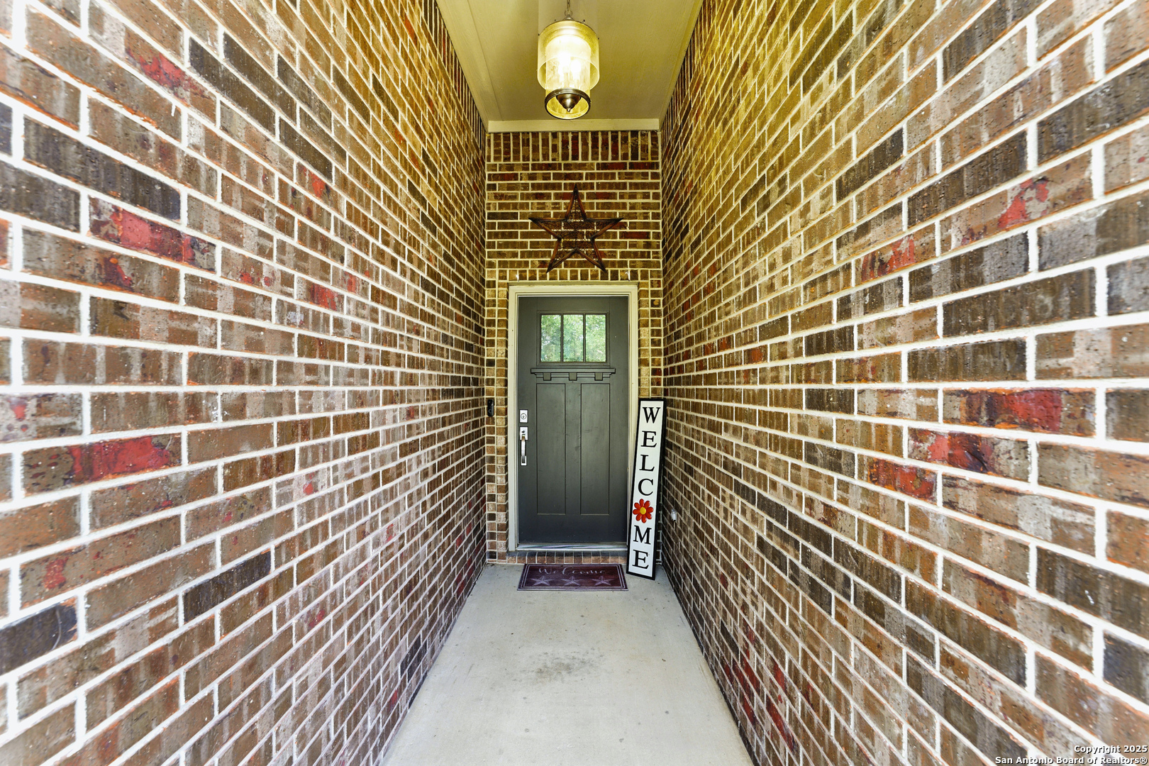 Property Photo: 4610 Sebastian Oak TX 78259