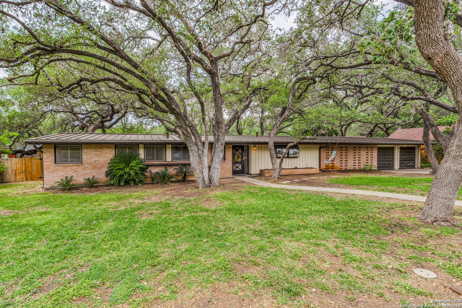 Property Photo: 113 Sunflower TX 78213