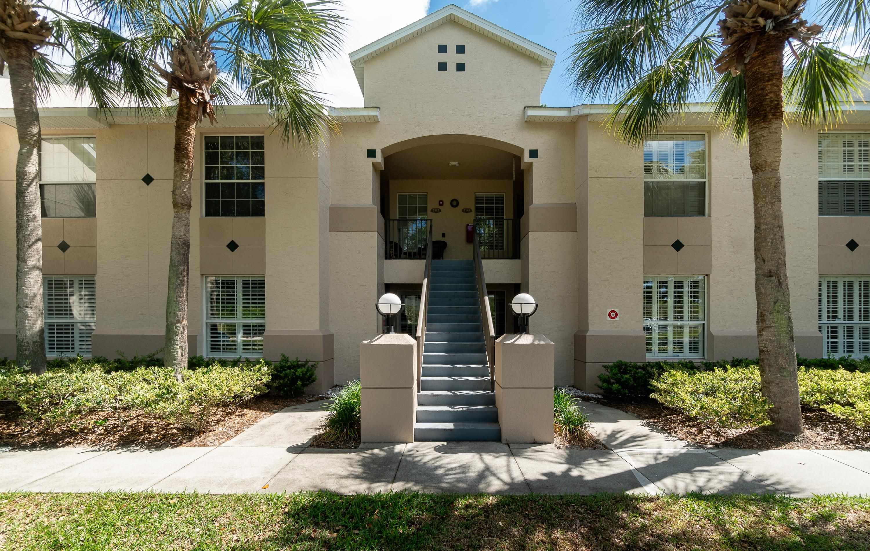Property Photo: 705 Augusta Circle FL 32086