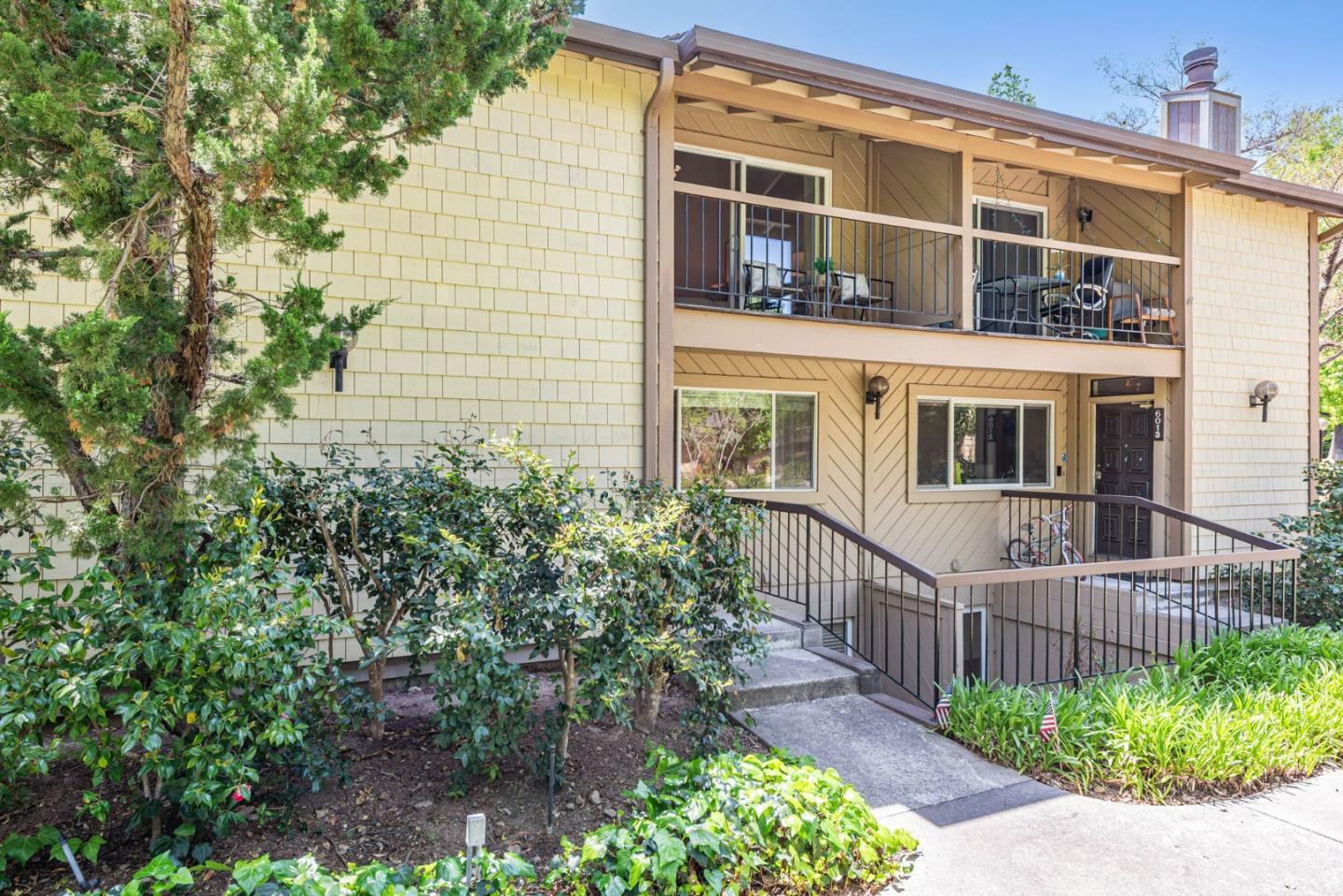 Property Photo: 6015 Calle De Felice CA 95124