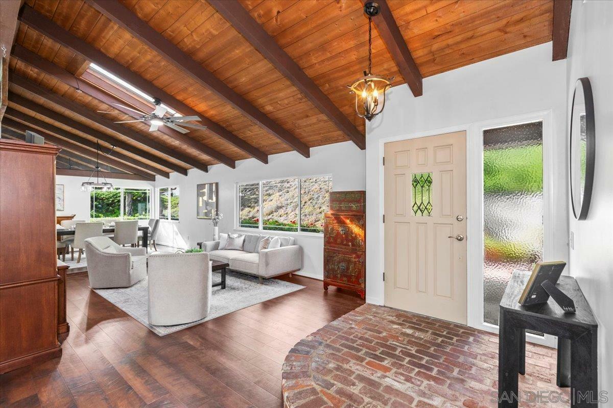 Property Photo: 4317 Avenida Gregory CA 91977