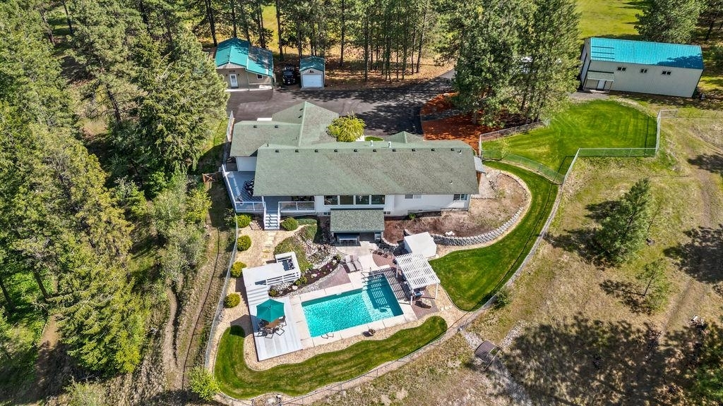Property Photo: 2221 N Fairchild Dr WA 99022