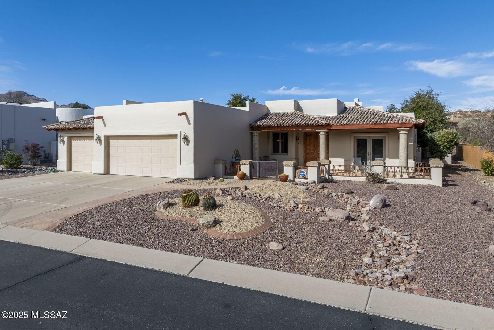 Property Photo:  41 Calle Maria Elena  AZ 85646 