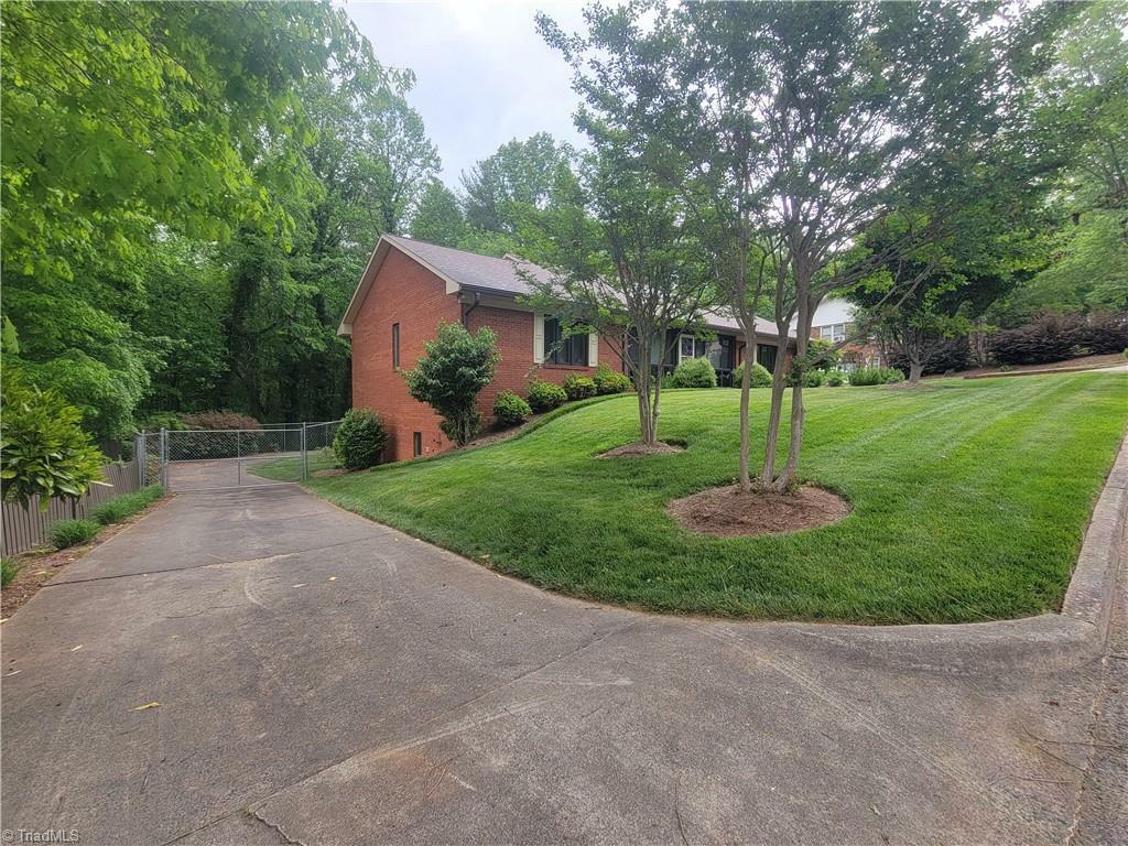 Property Photo: 512 Finley Street NC 28659