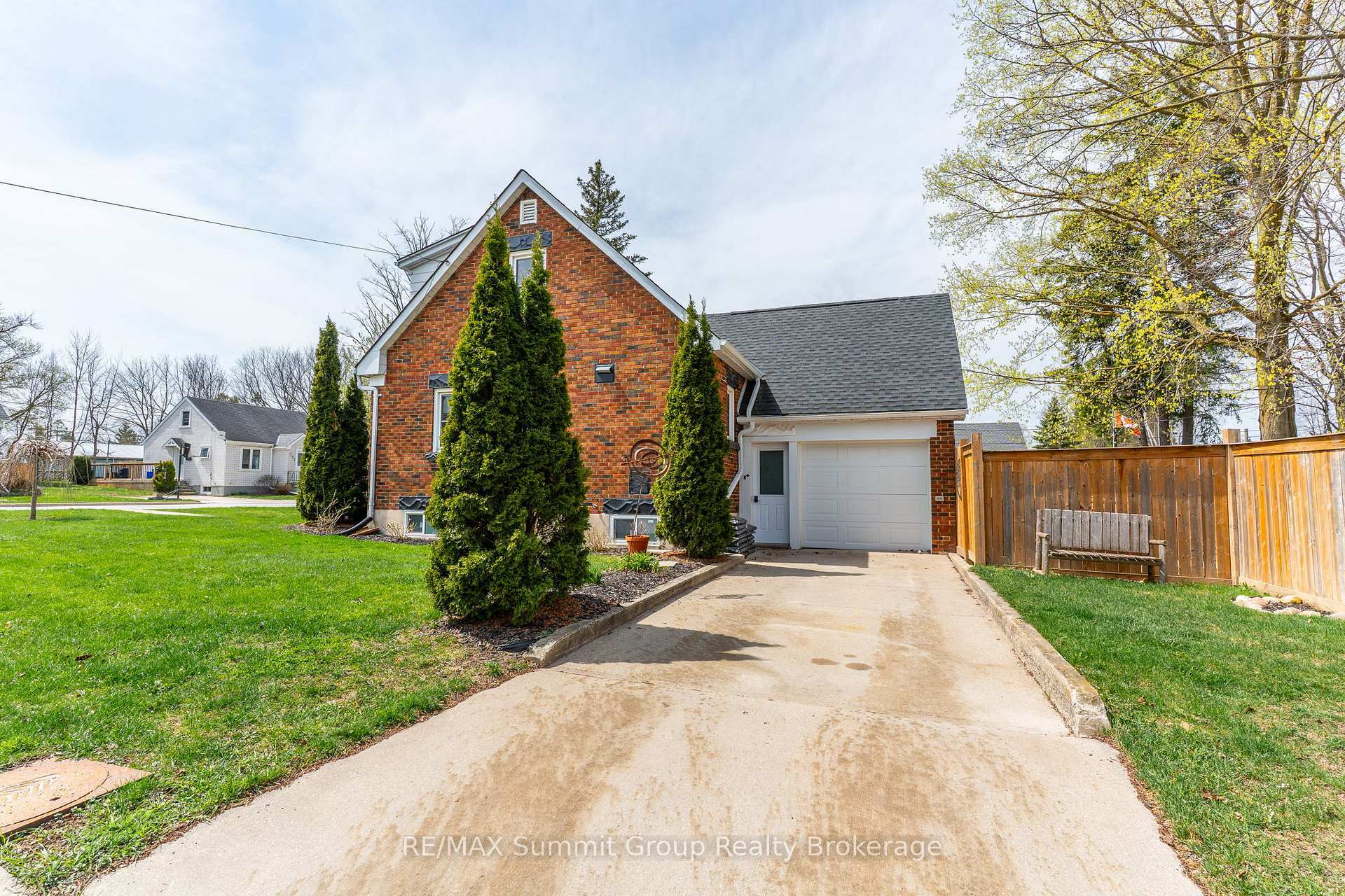 Property Photo: 142 7th Street ON N4N 1G4