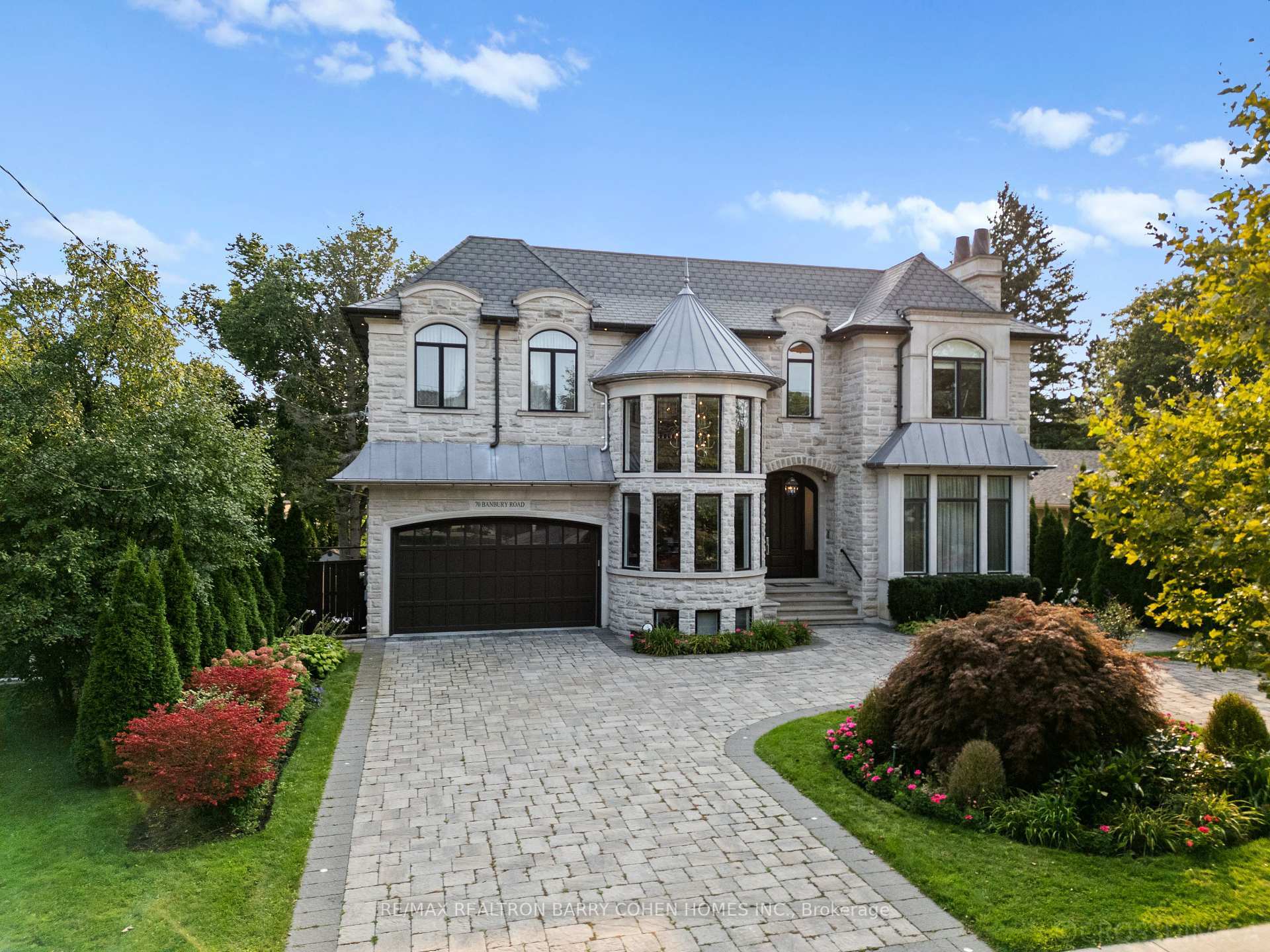 70 Banbury Road  Toronto ON M3B 2L1 photo