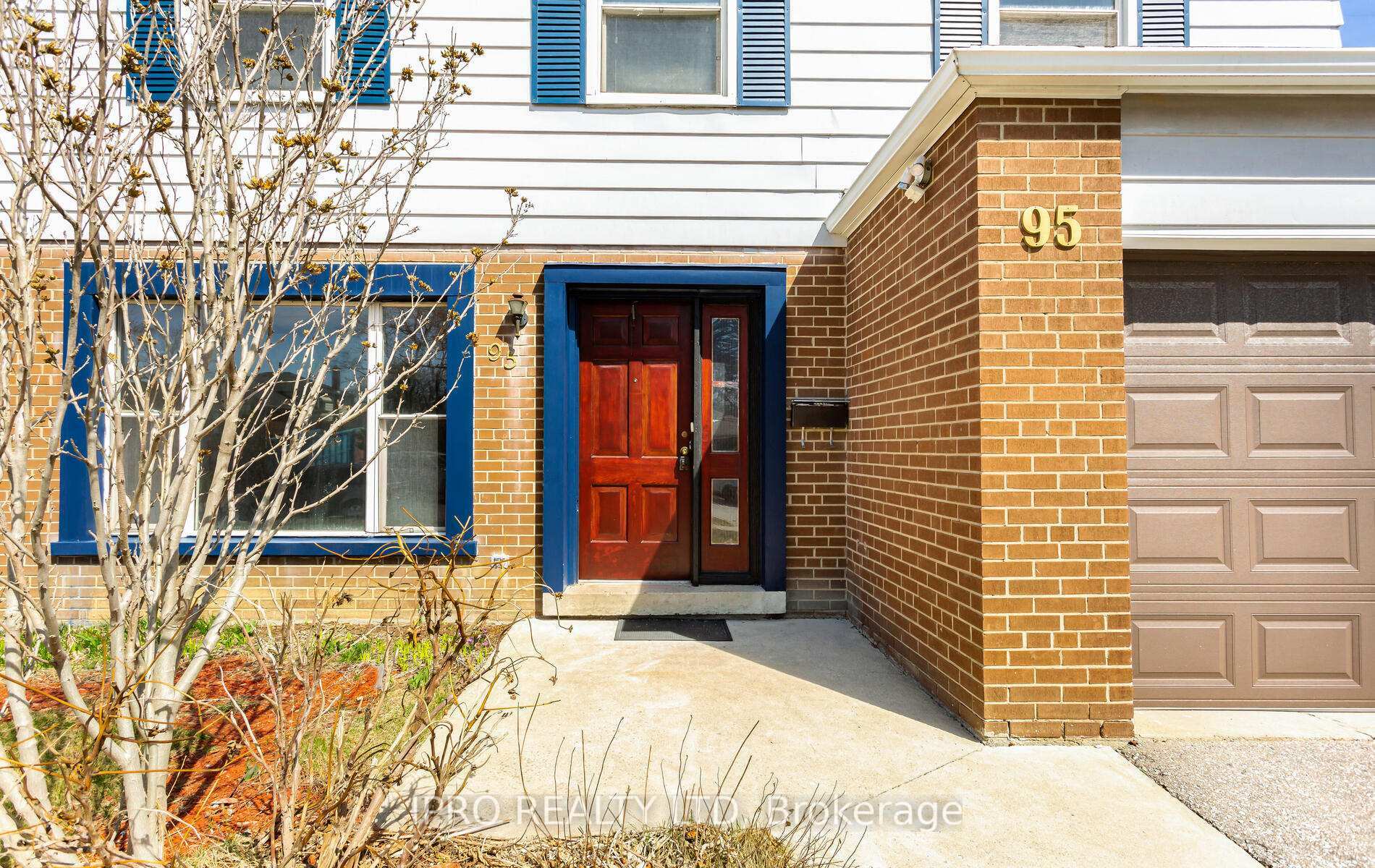 Property Photo: 95 Willowridge Road ON M9R 3Z5
