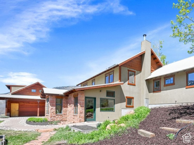 Property Photo: 32 N Silver Oak Rd E UT 84108