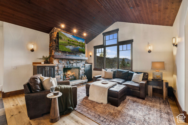 Property Photo: 2042 Paddington Dr UT 84060