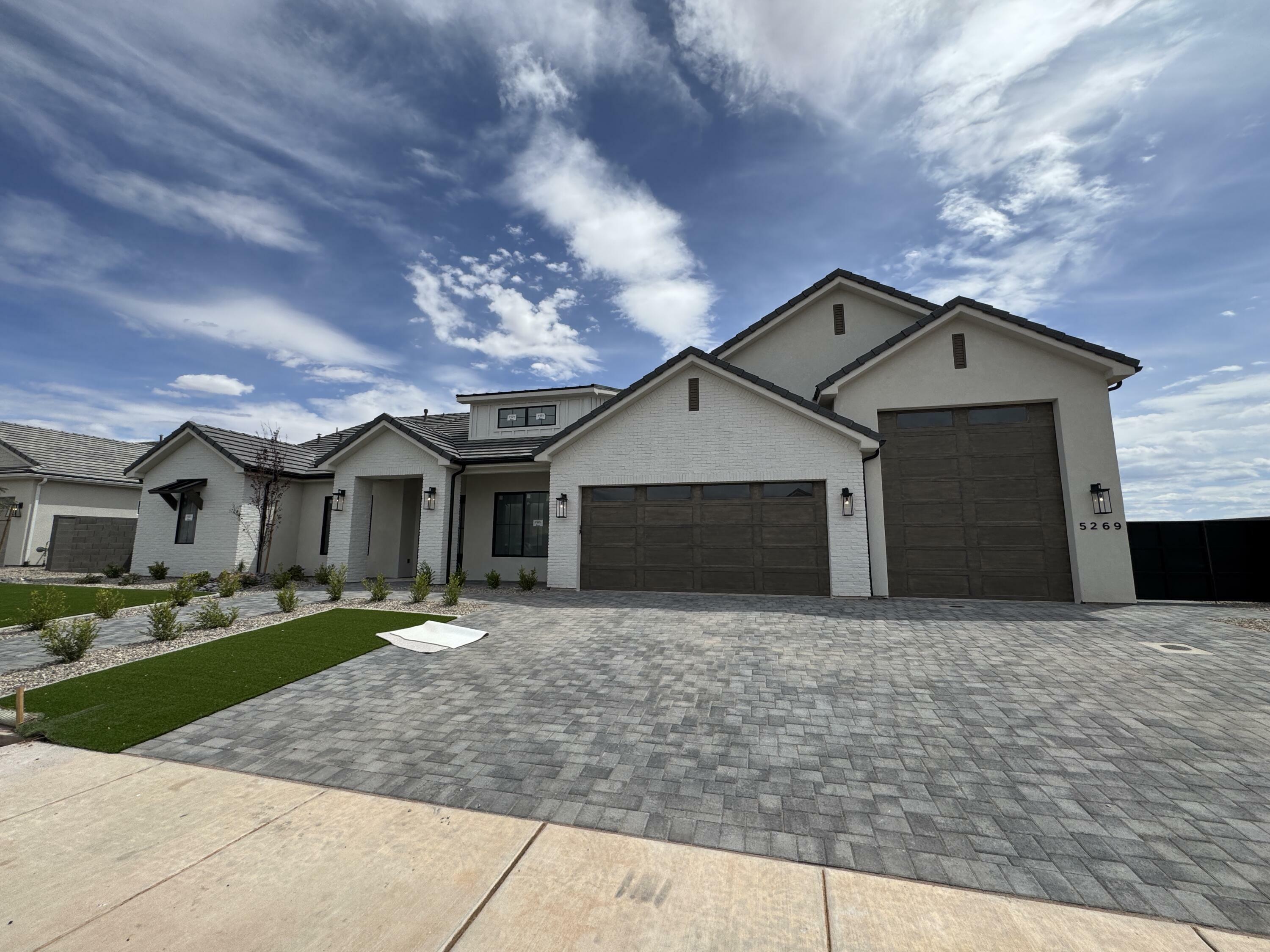 Property Photo: 5269 E 2040 S UT 84737