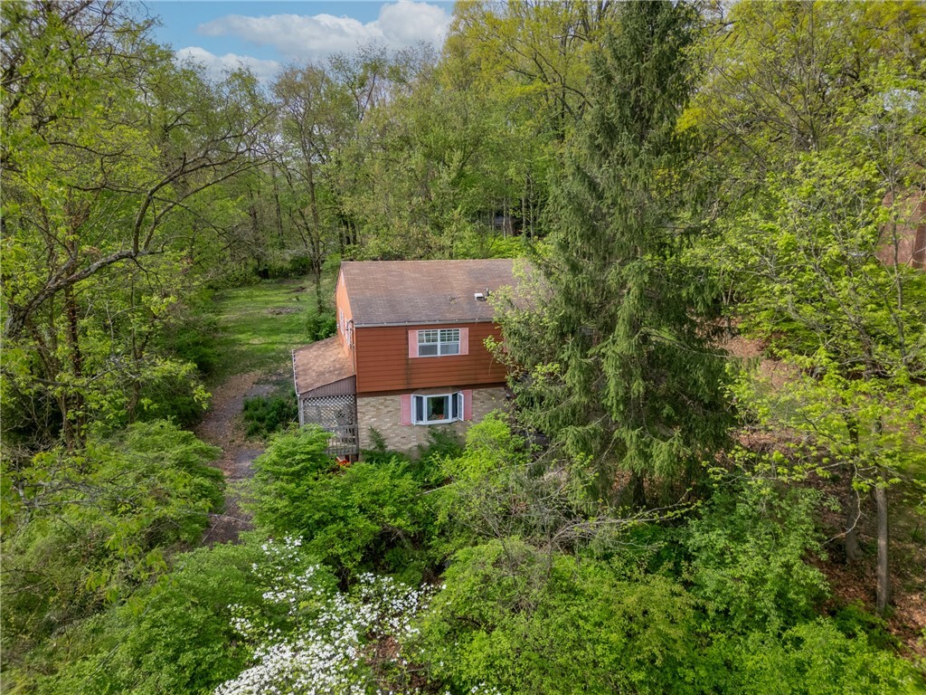Property Photo: 525 Glenhaven Dr PA 15116