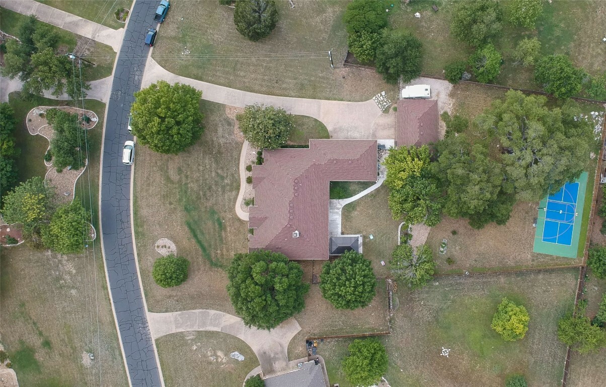 Property Photo: 410 Allen Circle TX 78633
