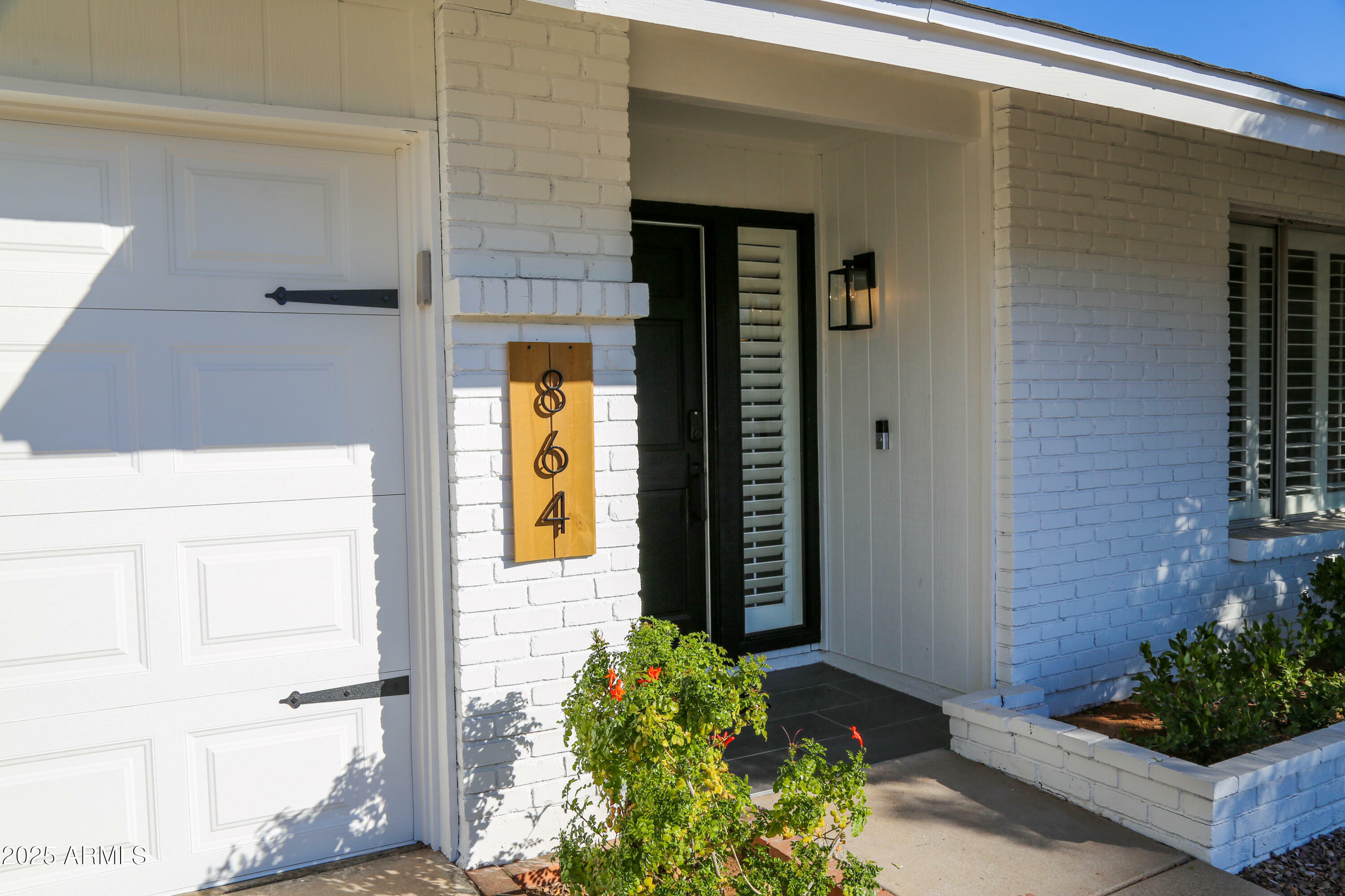 Property Photo: 864 W Monte Avenue AZ 85210
