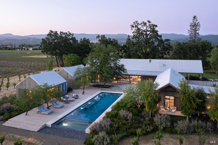 1540 West Zinfandel Lane  St. Helena CA 94574 photo
