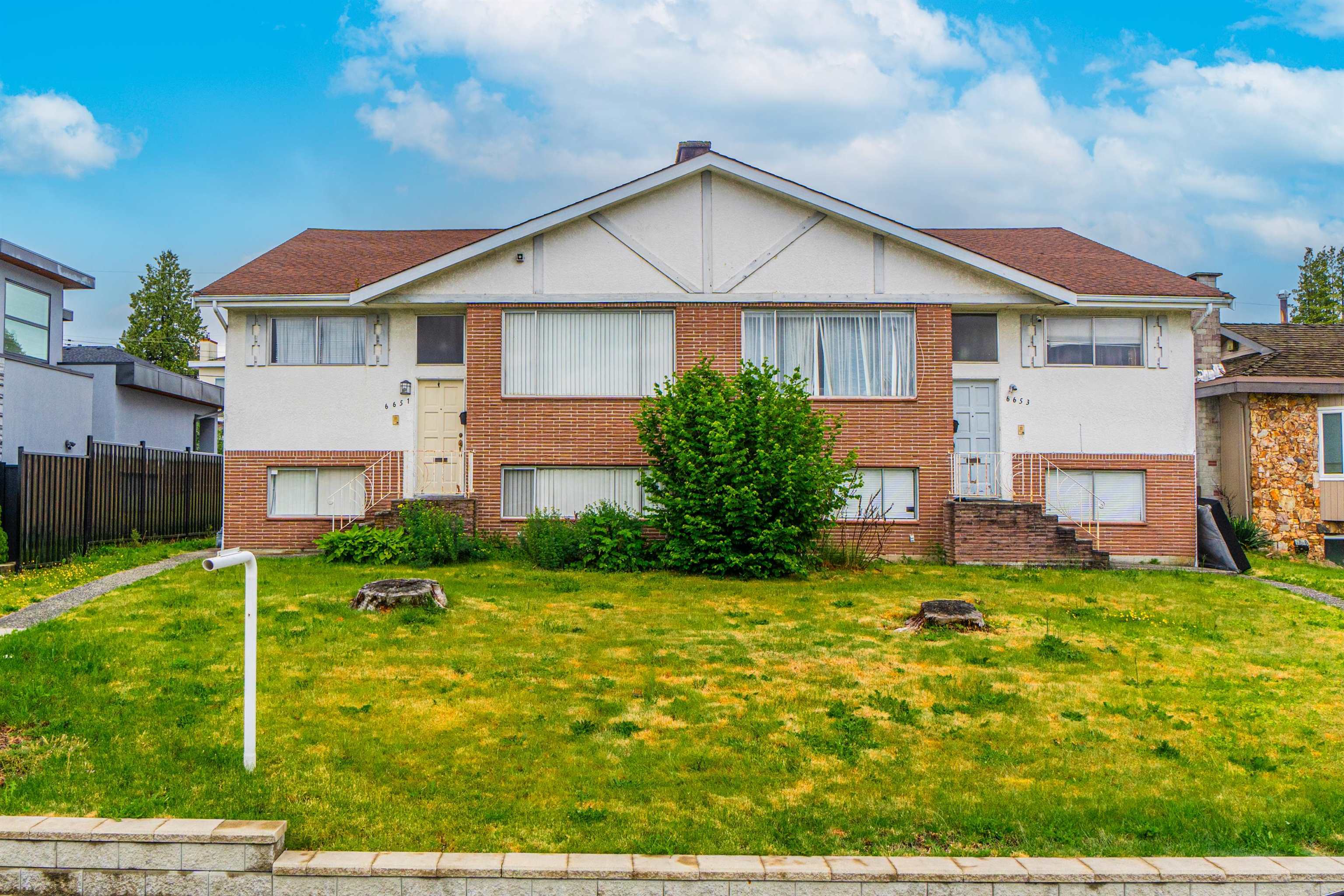 Property Photo:  6651 Lochdale Street  BC V5B 2M7 
