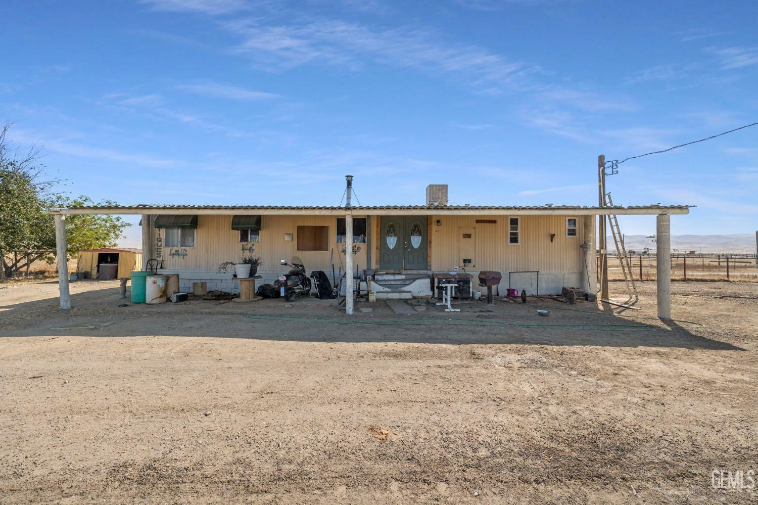 Property Photo: 23301 Highway 166 CA 93252