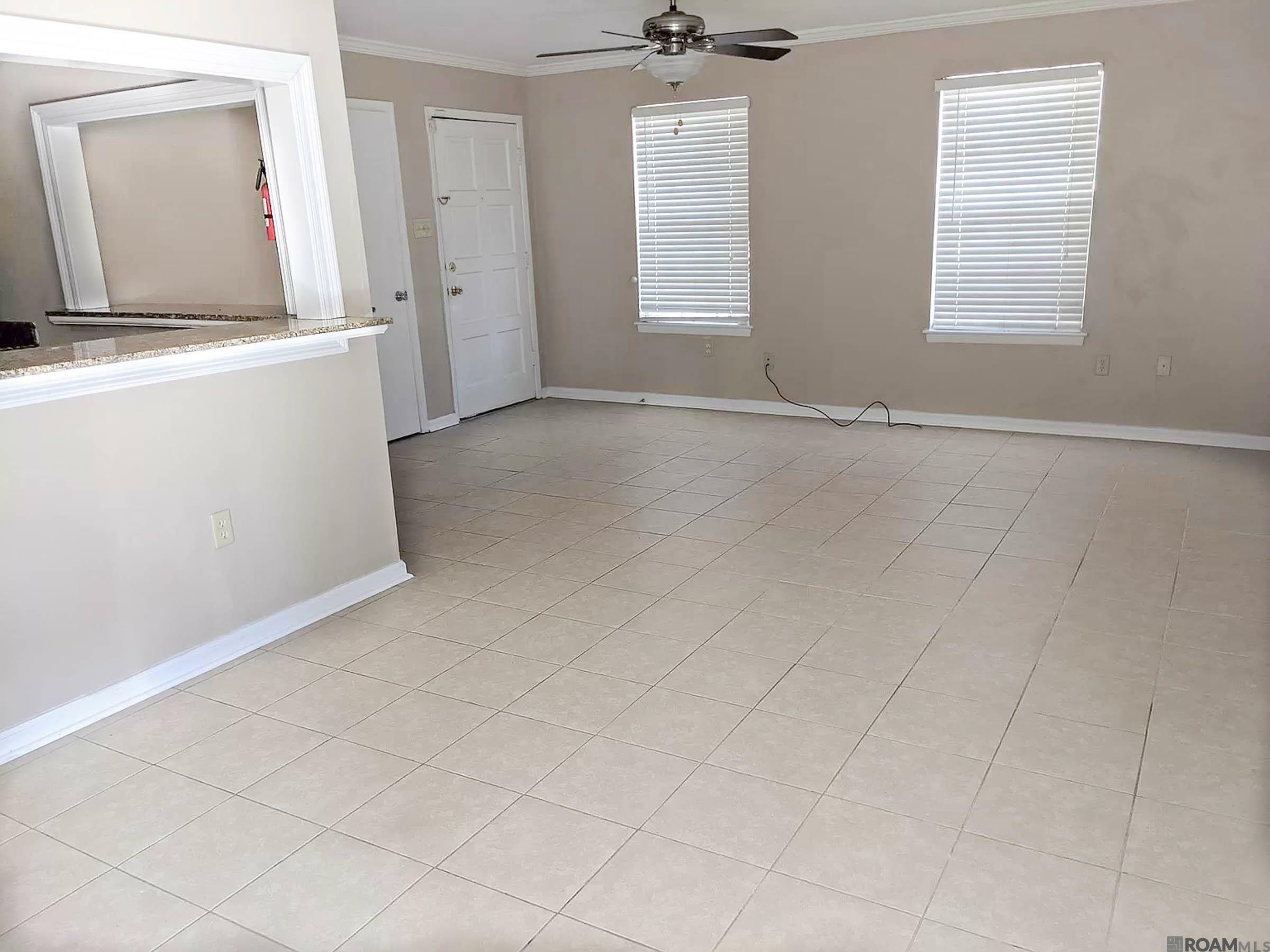 Property Photo: 10846 W Fuller Pl #4A LA 70816
