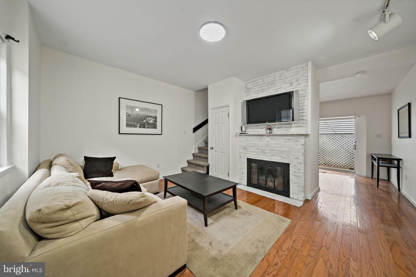 Property Photo: 1623 Waverly Street PA 19146