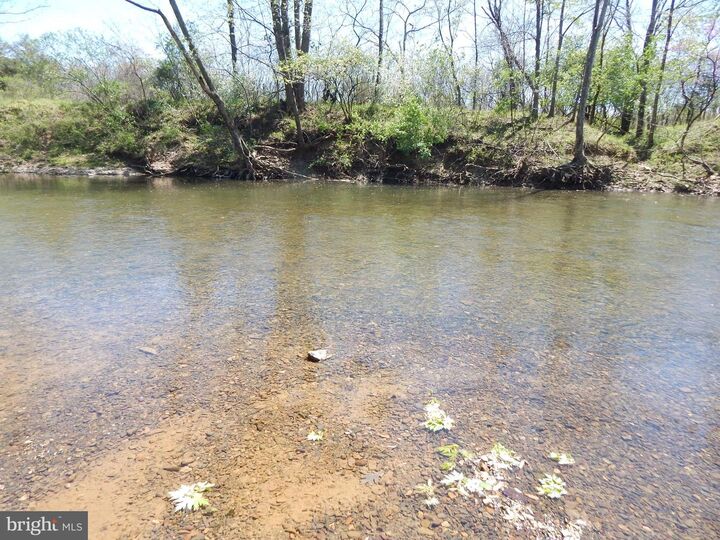 Property Photo: 746 Puffenburger Lane WV 25427