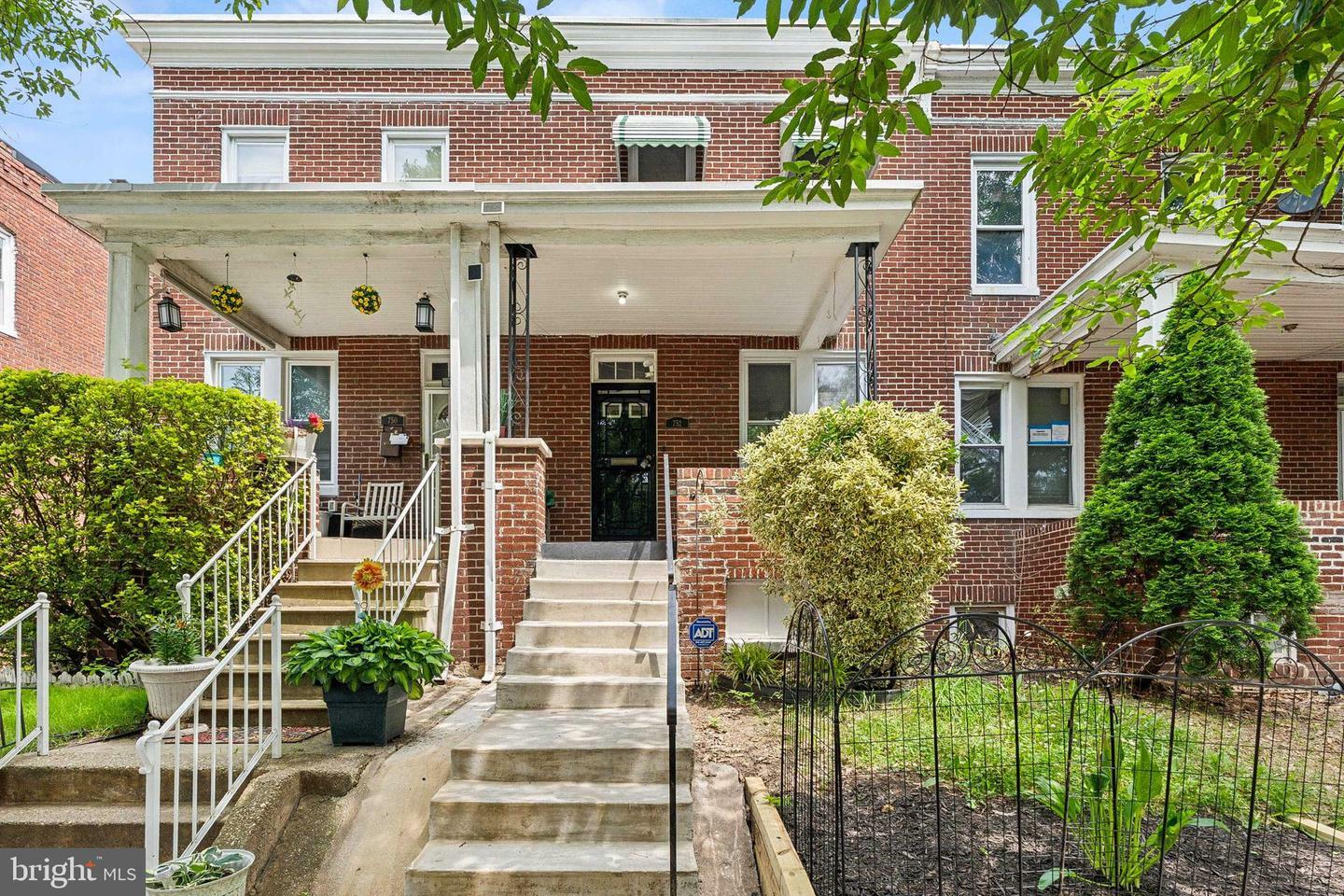 Property Photo: 752 Melville Avenue MD 21218