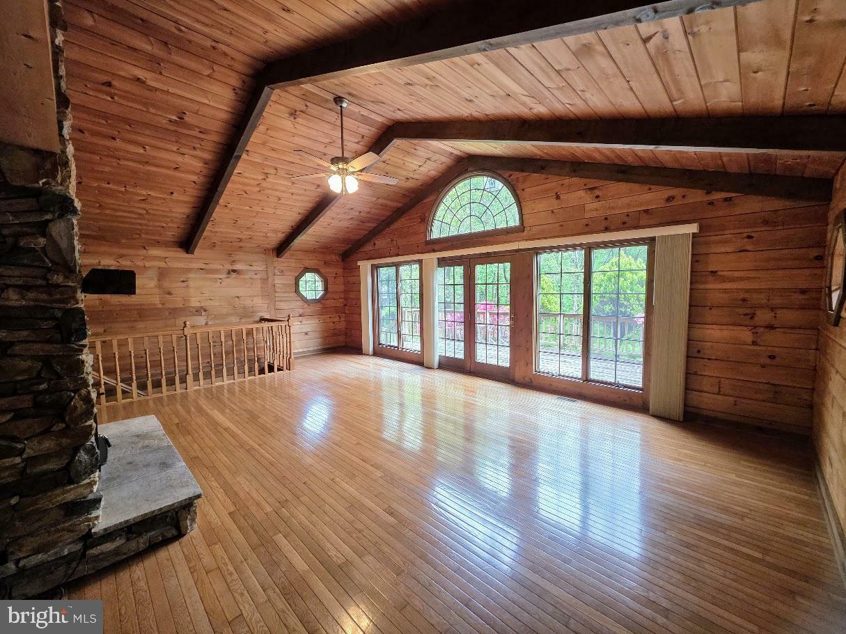 Property Photo: 5925 Huntingtown Road MD 20639