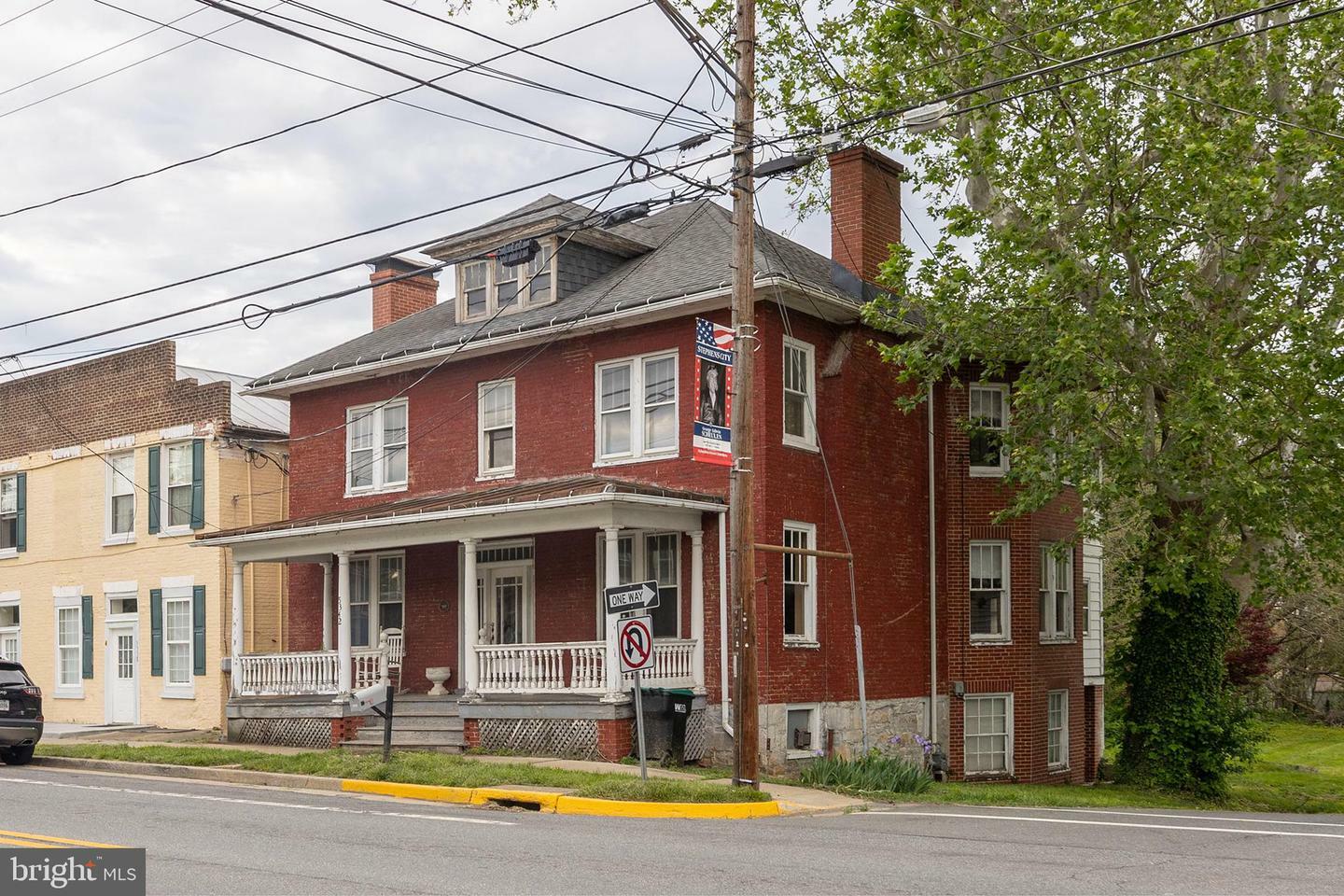 5342 Main Street  Stephens City VA 22655 photo