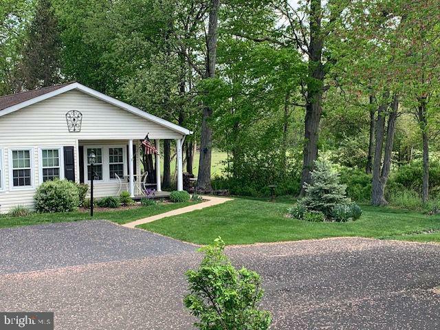 Property Photo: 213 Dove Court PA 18938