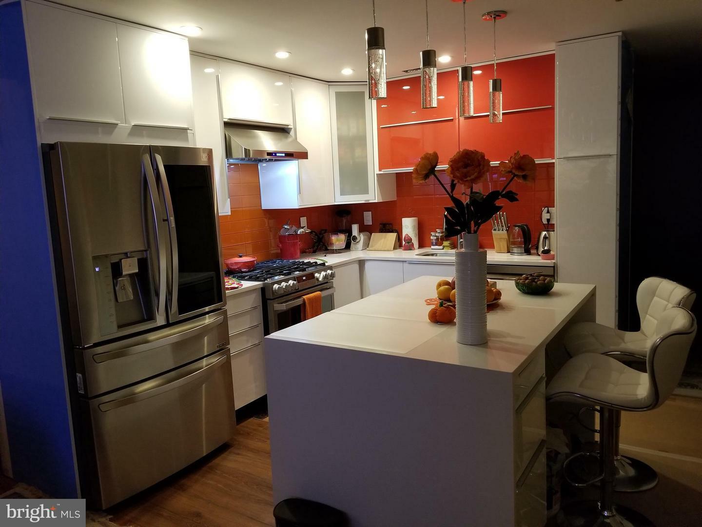 Property Photo: 905 Pebble Lane PA 18966