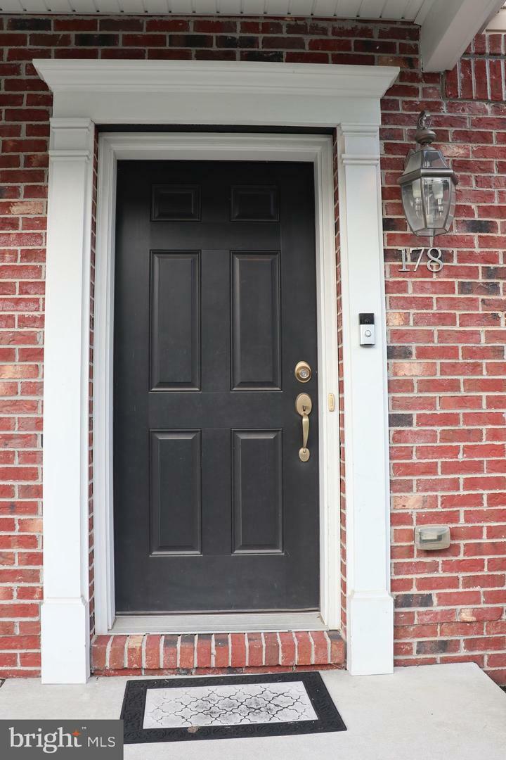 Property Photo: 178 Creekside Way NJ 08016
