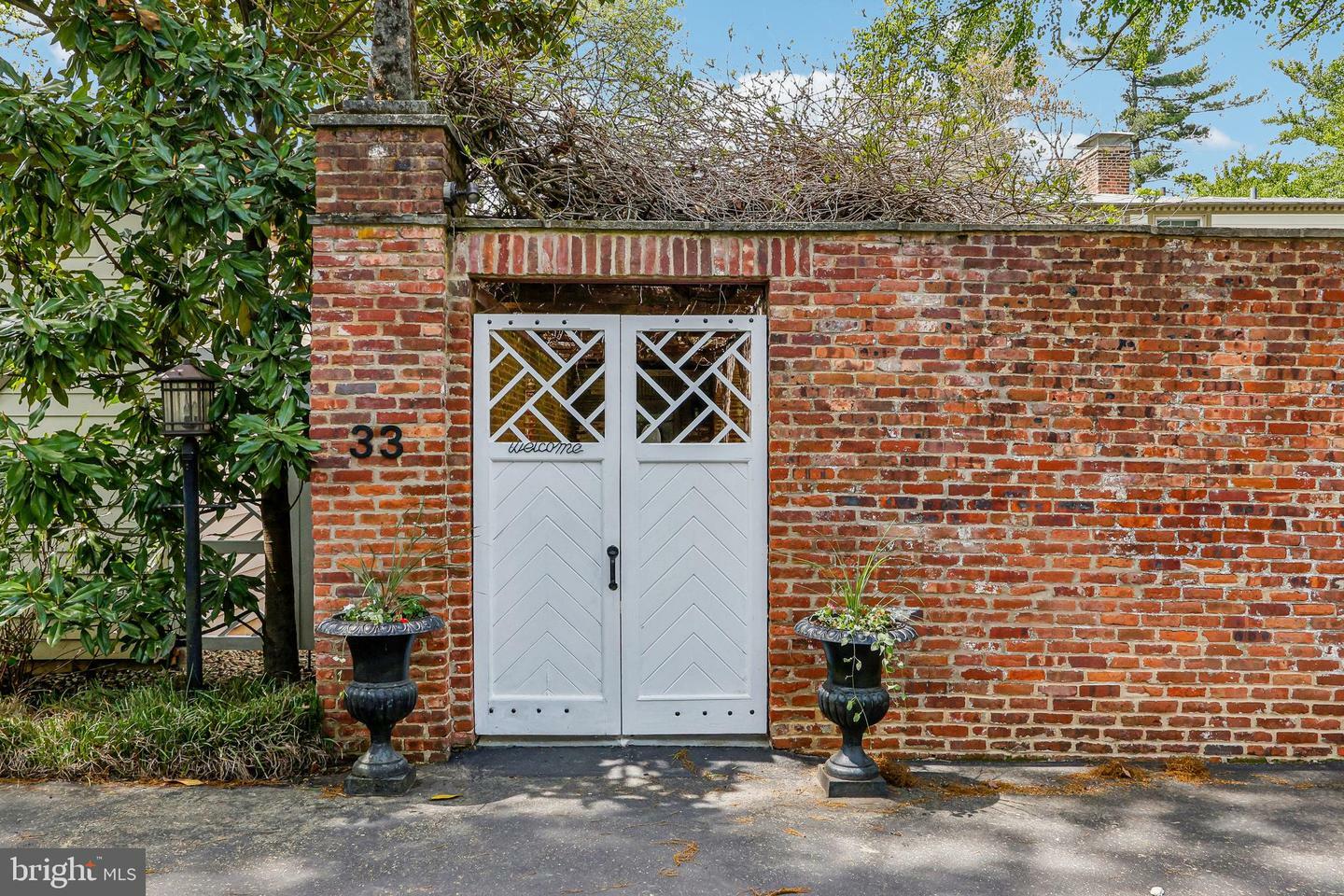 Property Photo: 33 Rosedale Road NJ 08540