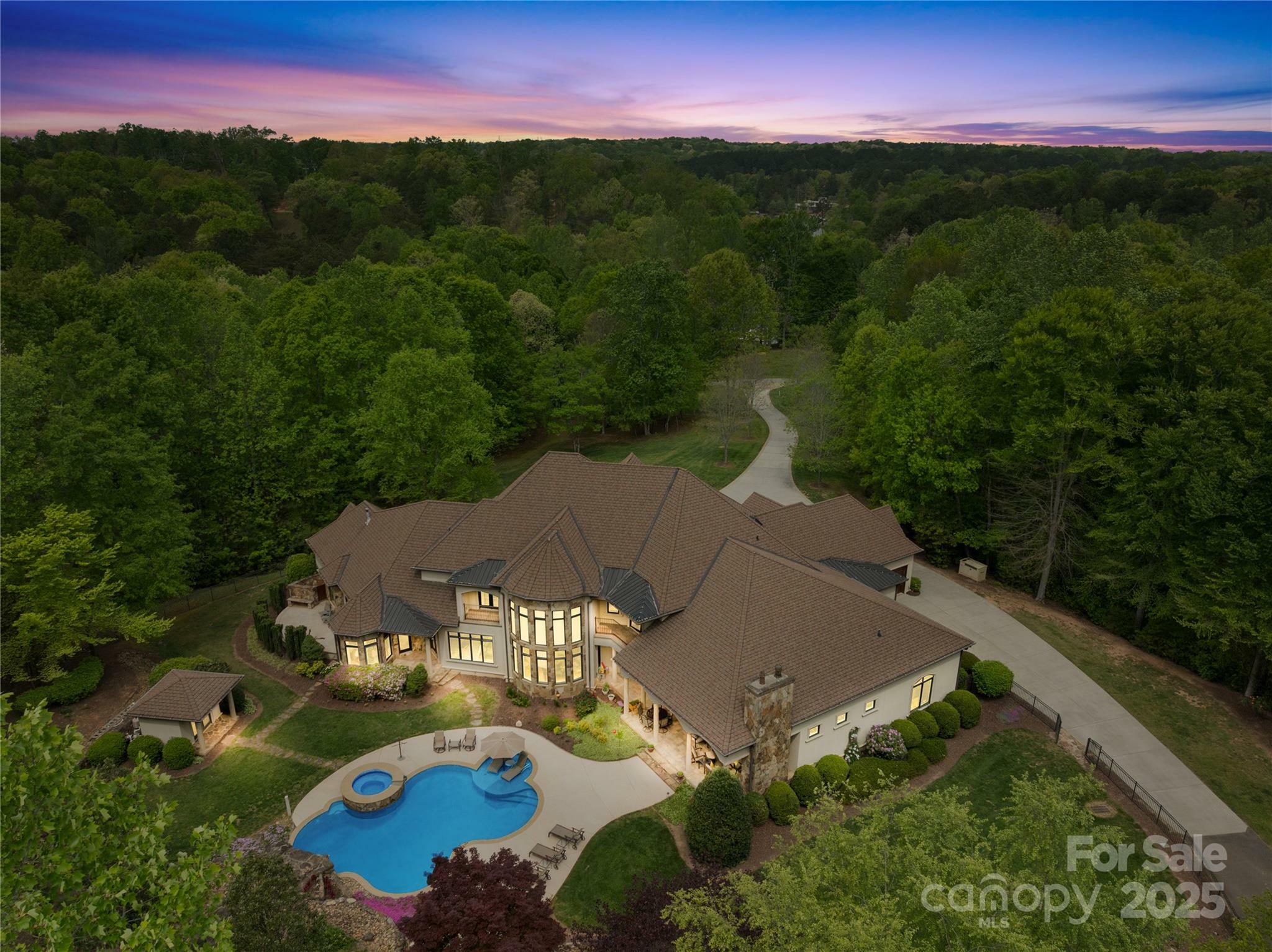 Property Photo: 8451 Ridgewood Road NC 28673