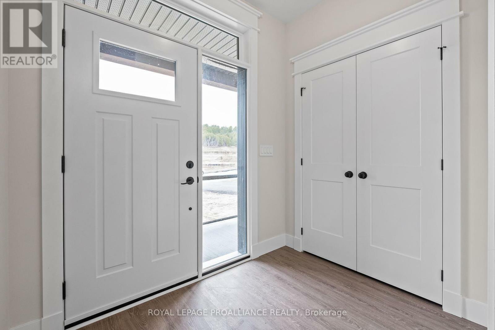 Property Photo: 54 Willowbrook Street ON K0K 1S0