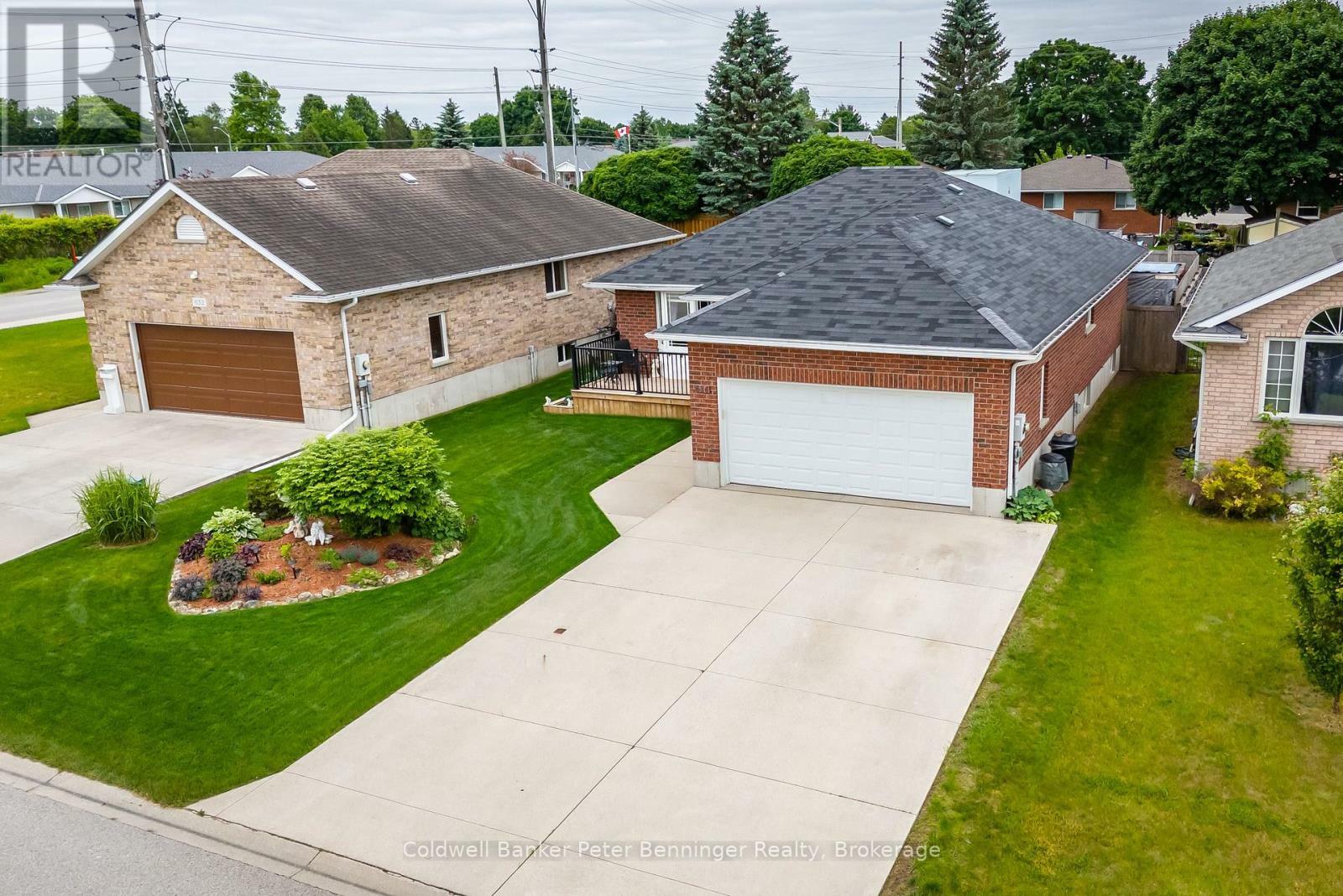 Property Photo: 636 22nd Avenue ON N4N 3W7