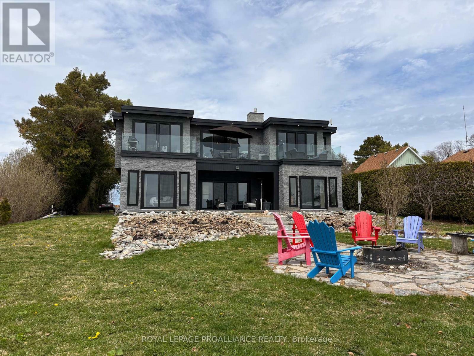 Property Photo: 621 Barcovan Beach Road ON K0K 1L0